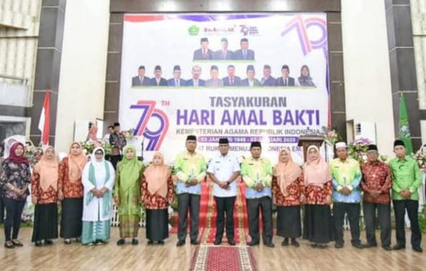 tasyakuran_hab_ke_79_kemenag_di_tapteng_pj_sugeng_berharap_warga_hidup_damai