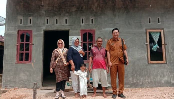 warga_lubuk_tukko_baru_serasa_dapat_durian_runtuh_dari_bantuan_rtlh