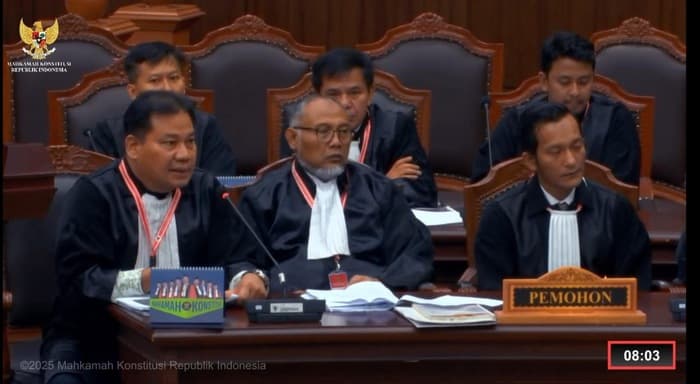 pelaksanaan_sidang_terbatas_tim_edyhasan_harapkan_mk_tetap_dapat_melihat_kedalaman_materi