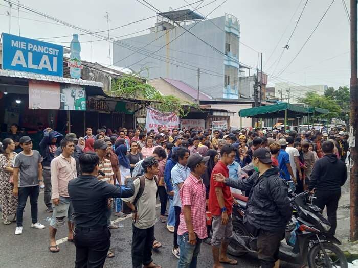 tak_dapat_bantuan_polisi_pn_medan_tunda_eksekusi_rumah_di_jalan_gandhi